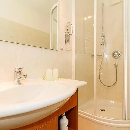 Dünenschloss Dünenschloss 1-32 * Ostseebad Kühlungsborn