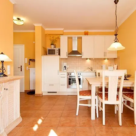 Dünenschloss Dünenschloss 1-32 * Ostseebad Kühlungsborn